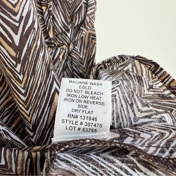 Jude Connally honey Ruffle flutter smocked Top Chevron Print Gold keyhole - Picture 9 of 13